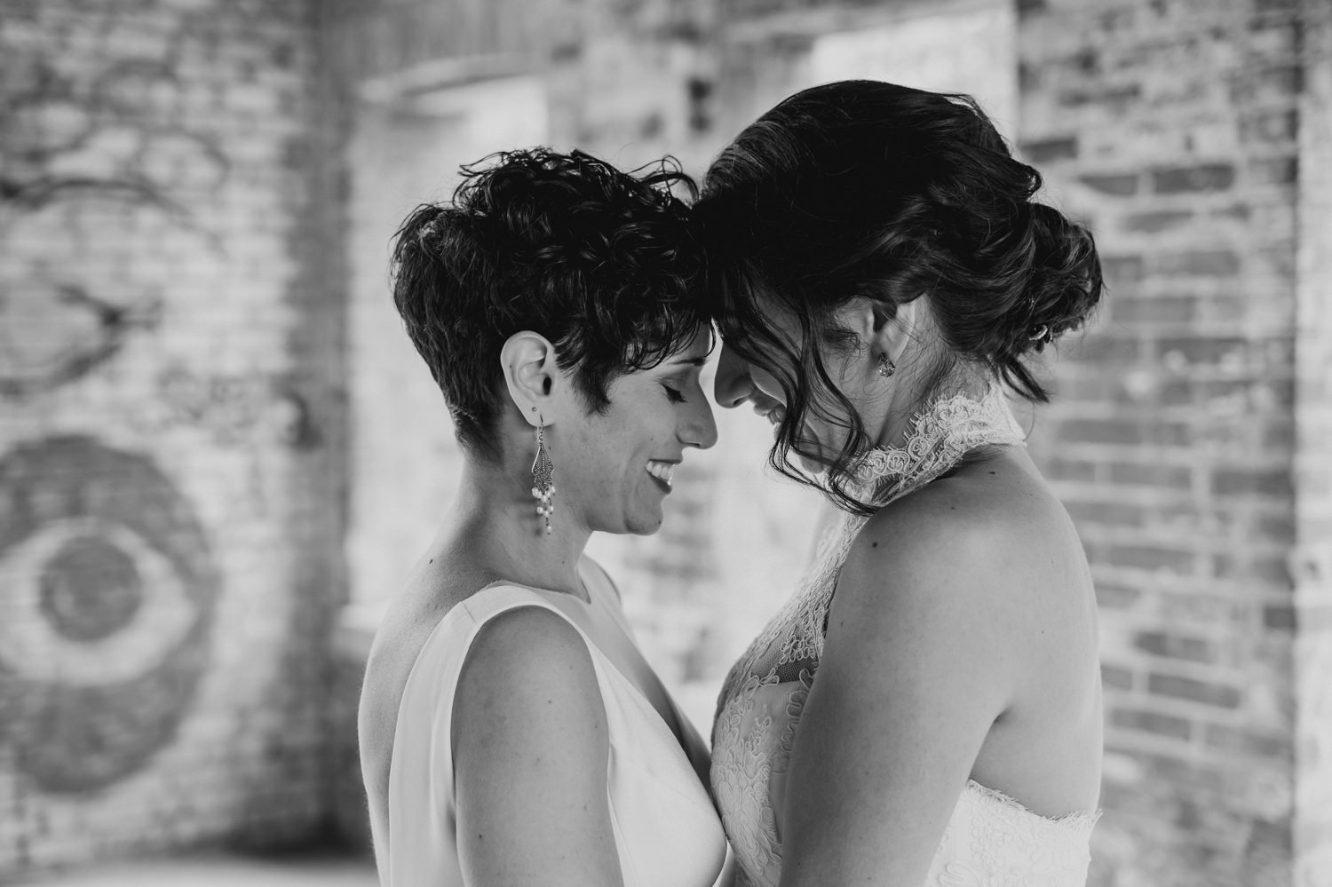 lesbian-wedding-roundhousebeacon-10.jpg